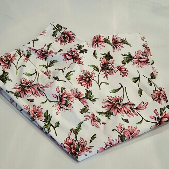 Liz Claiborne Floral Ankle Pants - Picture 7 of 8